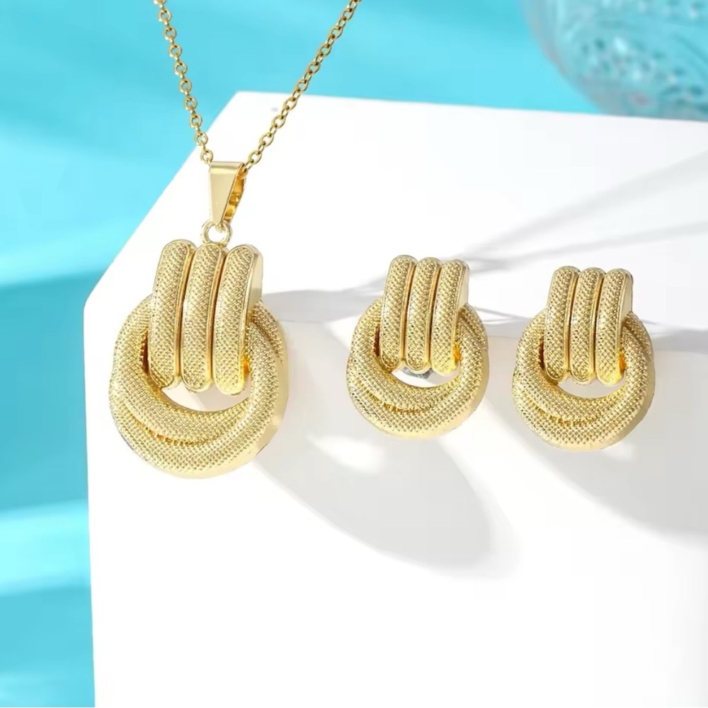 Stainless Steel Chain Round Geometry Pendant Choker/Necklace/Stud Earrings